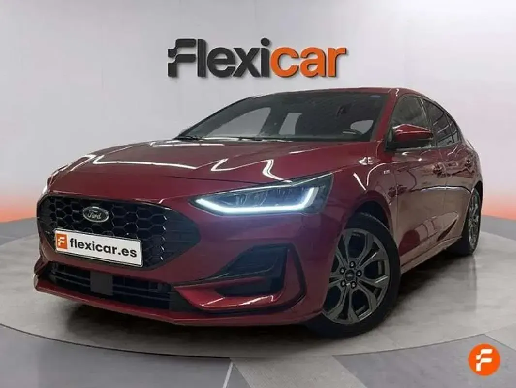 Usado Ford Focus ST-Line 155 CV (114 kW) 2024 Rojo Berlina