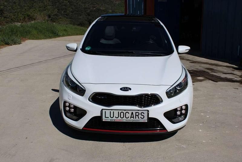 Usado Kia ProCeed GT 204 CV (150 kW) 2015 Blanco Utilitario