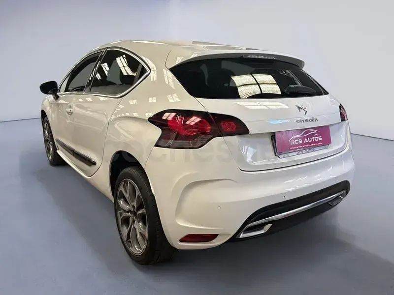 Usado Citroën DS4 Style 114 CV (83 kW) 2015 Blanco Utilitario