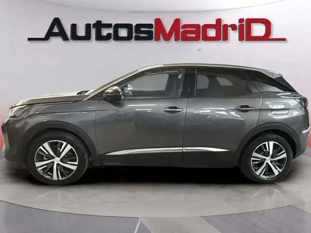 Usado Peugeot 3008 Allure 226 CV (166 kW) 2022 Gris SUV