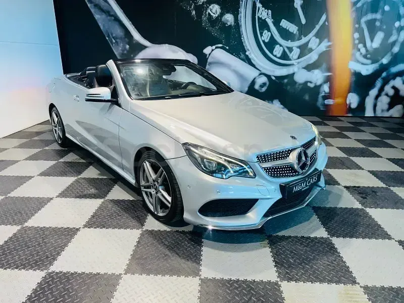 Usado Mercedes E220 Avantgarde 170 CV (125 kW) 2013 Gris / plata Descapotable