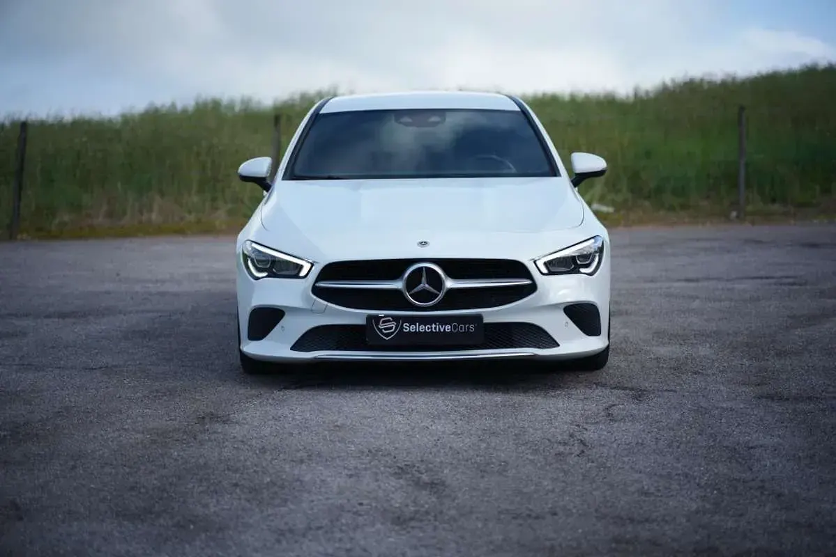 Käytetty Mercedes CLA200 Shooting Brake 150 HP (110 kW) 2021 Valkoinen Farmari