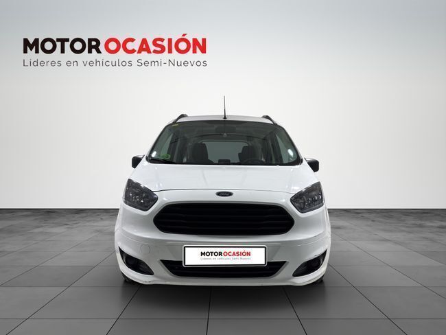 Usado Ford Tourneo Courier Trend 100 CV (73 kW) 2015 Blanco Monovolumen