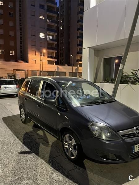 Usado Opel Zafira Enjoy Plus 110 CV (80 kW) 2011 Azul Monovolumen