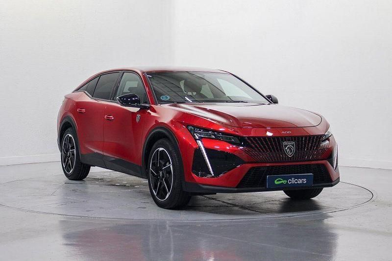 Usado Peugeot 408 GT 130 CV (95 kW) 2023 Rojo SUV