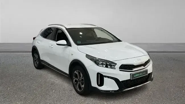 Usado Kia XCeed 100 CV (73 kW) 2023 Blanco SUV