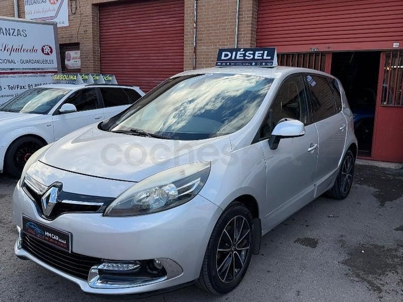 Usado Renault Scénic III Dynamique 110 CV (80 kW) 2013 Gris / plata Monovolumen