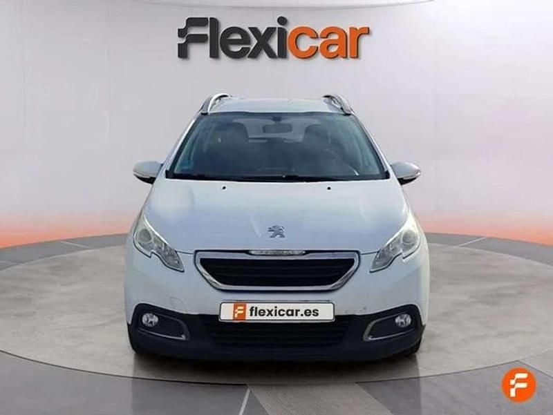 Usado Peugeot 2008 Allure 120 CV (88 kW) 2015 Blanco SUV