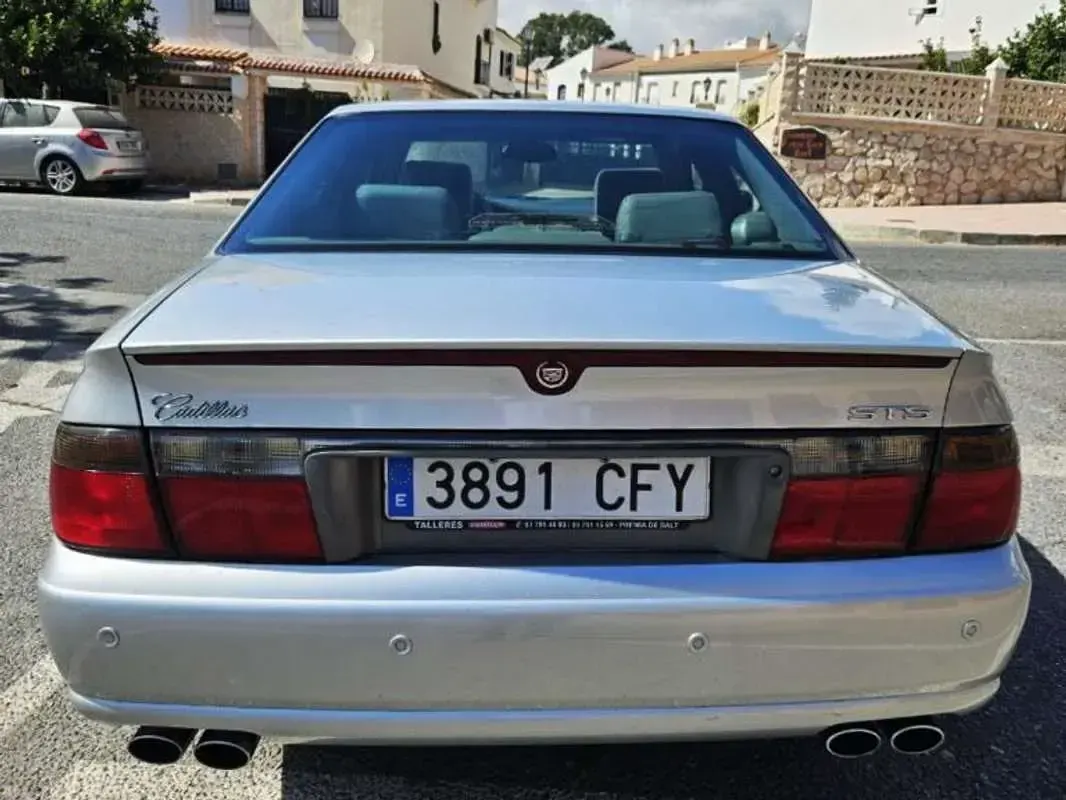 Usado Cadillac Seville STS 305 CV (224 kW) 2003 Plateado Berlina