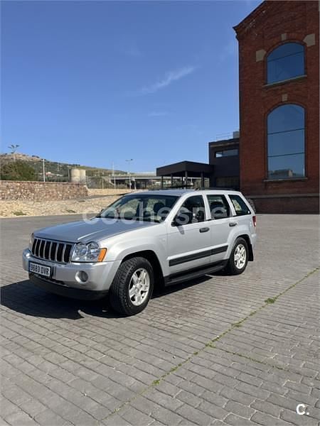 Usado Jeep Grand Cherokee Laredo 218 CV (160 kW) 2006 Gris / plata SUV