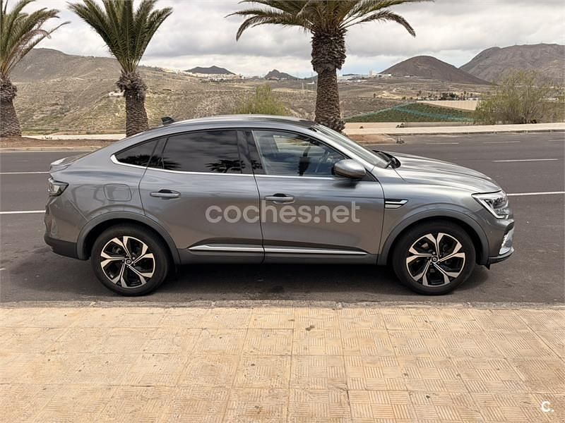 Usado Renault Arkana Techno 145 CV (106 kW) 2024 Gris / plata SUV