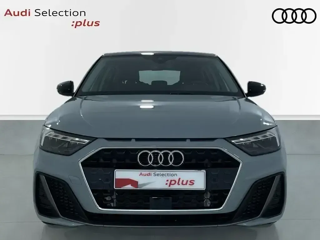 Usado Audi A1 116 CV (85 kW) 2025 Gris SUV