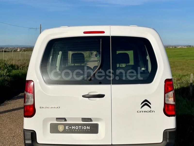 Usado Citroën Berlingo Live 102 CV (75 kW) 2020 Blanco Monovolumen