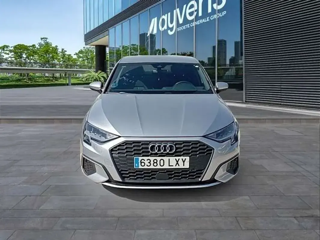 Usado Audi A3 Sportback Premium 116 CV (85 kW) 2022 Plateado Utilitario