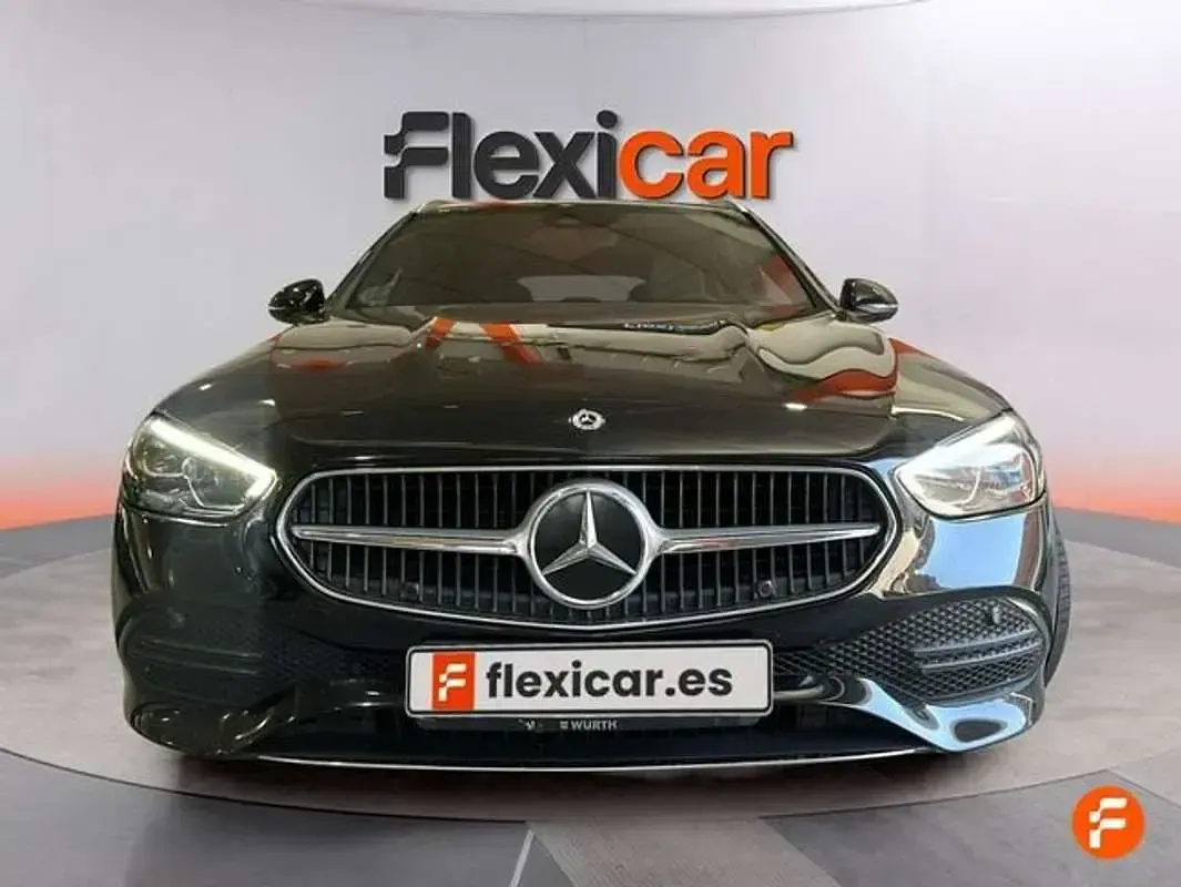 Usado Mercedes C200 163 CV (119 kW) 2023 Negro Familiar