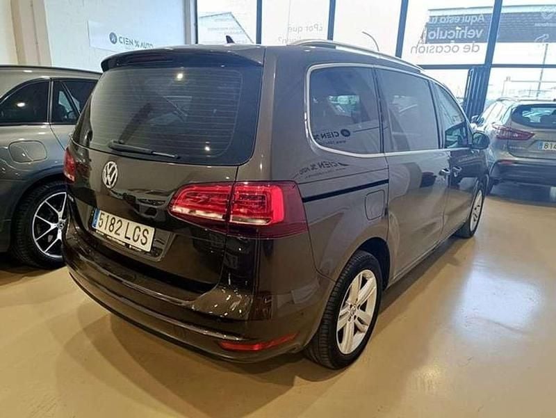 Usado VW Sharan Advance 150 CV (110 kW) 2020 Gris Monovolumen