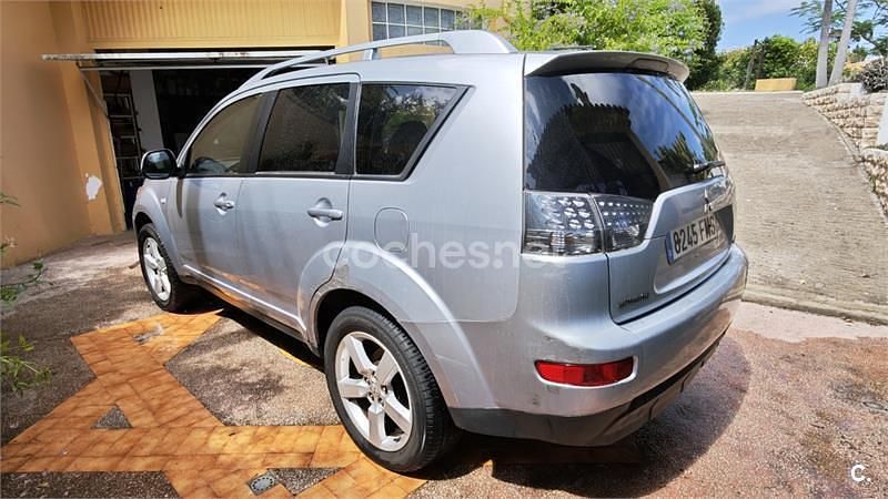 Usado Mitsubishi Outlander 140 CV (102 kW) 2007 Gris / plata SUV
