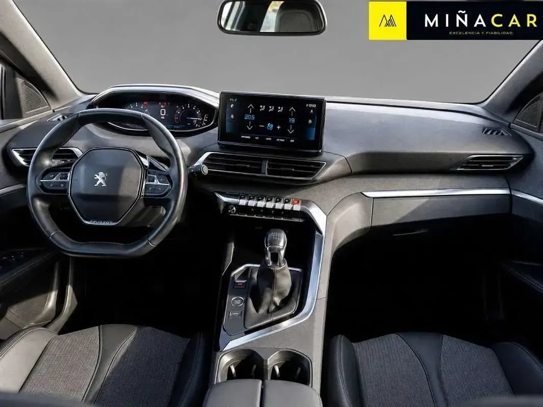Usado Peugeot 3008 Active 129 CV (94 kW) 2023 Blanco SUV