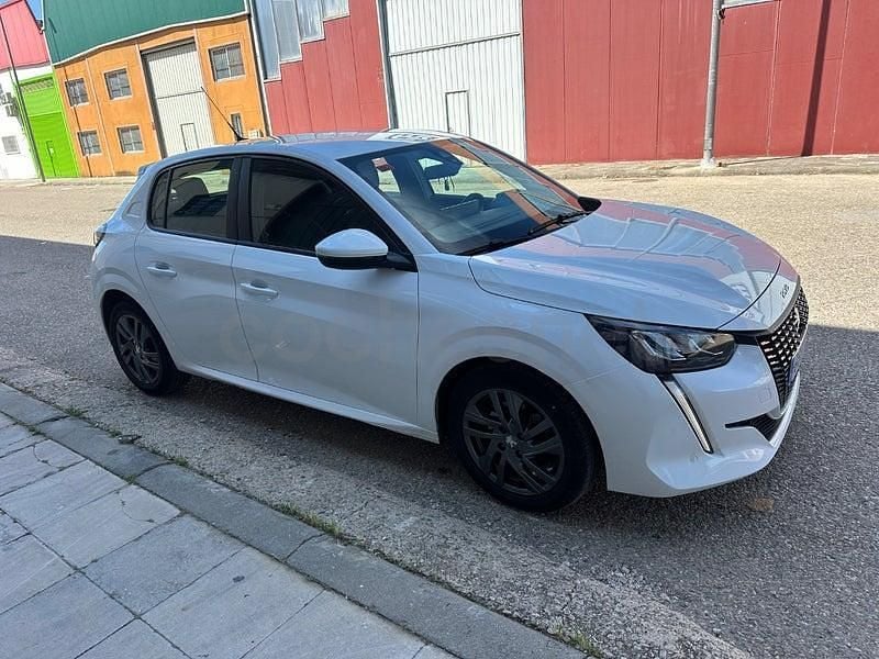 Usado Peugeot 208 Allure 100 CV (73 kW) 2022 Blanco Utilitario