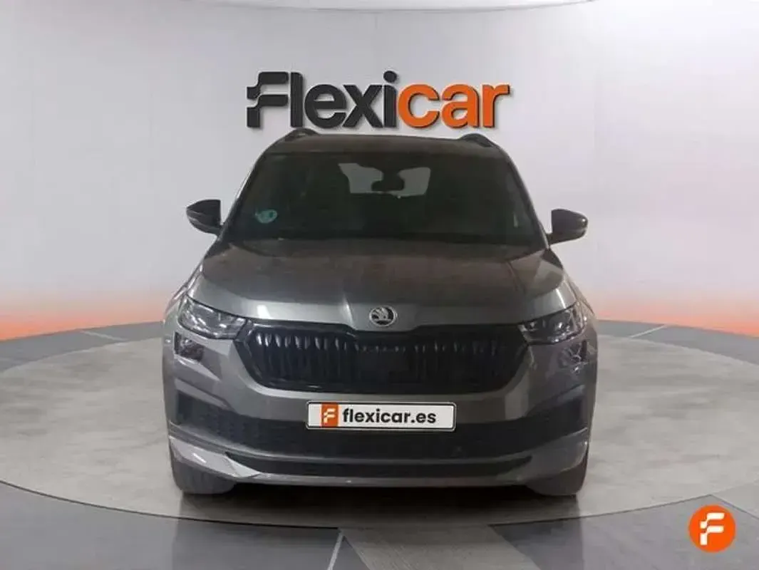 Usado Skoda Kodiaq SportLine 150 CV (110 kW) 2022 Gris SUV