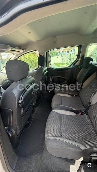 Usado Peugeot Partner Tepee Outdoor 100 CV (73 kW) 2015 Gris / plata Monovolumen