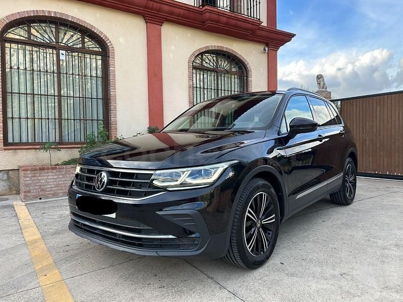 Usado VW Tiguan Life 150 CV (110 kW) 2021 Negro SUV