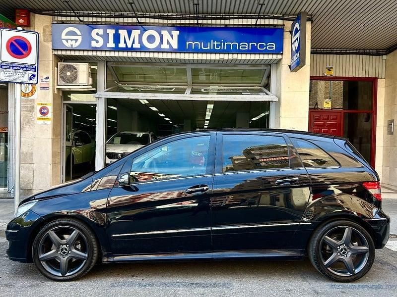 Usado Mercedes B200 140 CV (102 kW) 2006 Negro Monovolumen