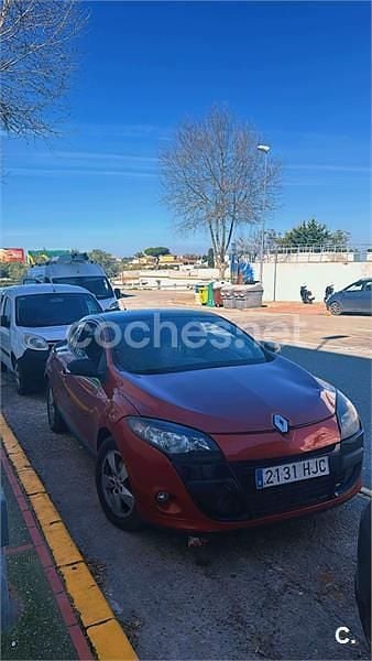 Usado Renault Mégane 110 CV (80 kW) 2012 Naranja Berlina