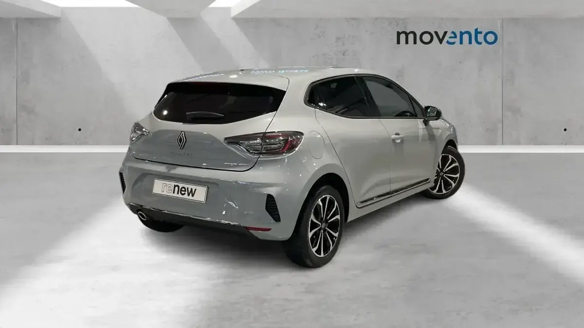 Usado Renault Clio V Techno 100 CV (73 kW) 2025 Gris Berlina