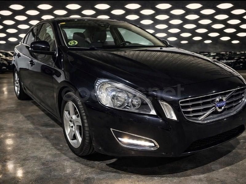 Usado Volvo S60 Kinetic 163 CV (119 kW) 2010 Negro Berlina