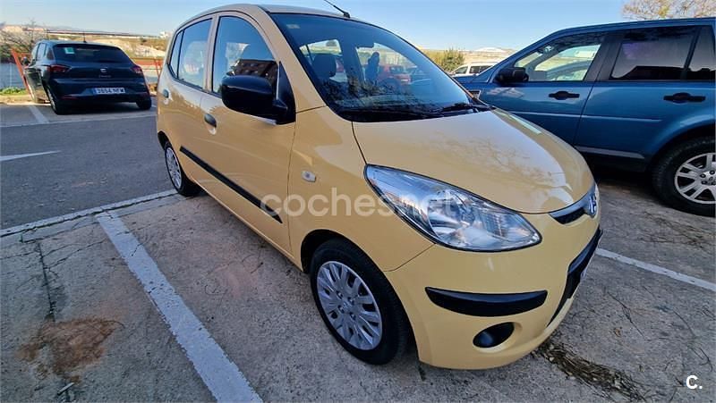 Usado Hyundai i10 Comfort 66 CV (48 kW) 2008 Amarillo Utilitario