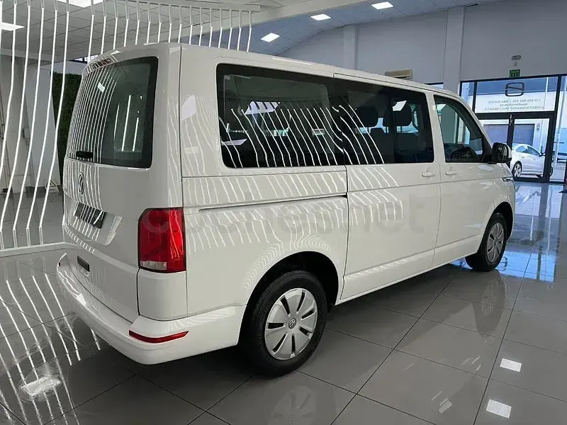 Usado VW Caravelle 110 CV (80 kW) 2024 Blanco Van