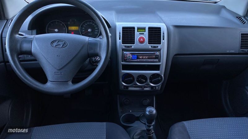 Usado Hyundai Getz 88 CV (64 kW) 2008 Rojo Utilitario