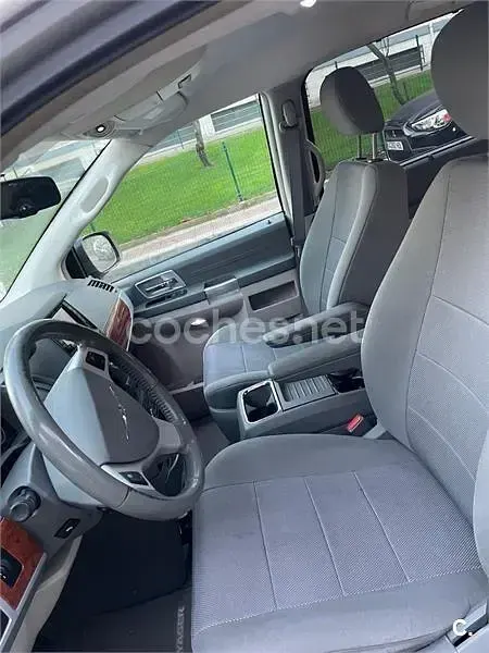 Usado Chrysler Grand Voyager Limited 150 CV (110 kW) 2008 Gris / plata Monovolumen