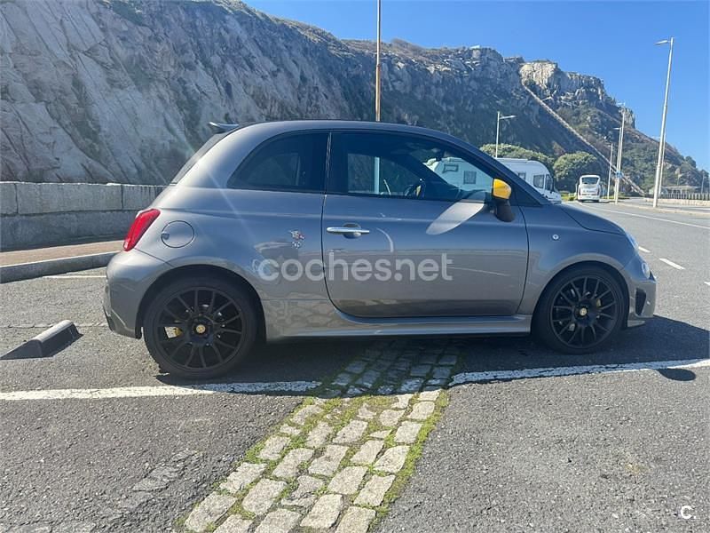 Usado Abarth 500C Pista 160 CV (117 kW) 2018 Gris / plata Descapotable