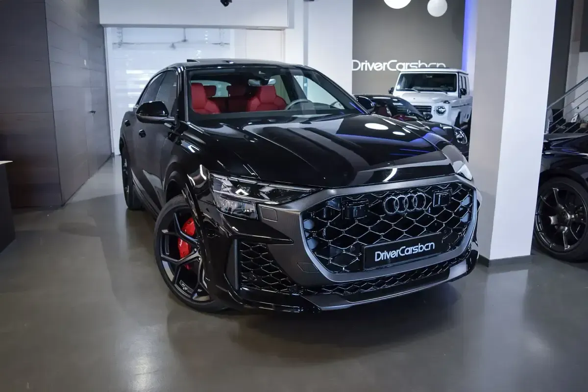 Käytetty Audi Q8 Performance 640 HP (470 kW) 2025 Katumaasturi