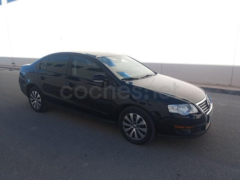 Usado VW Passat Edition 140 CV (102 kW) 2009 Negro Berlina