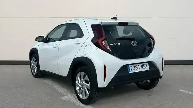 Occasion Toyota Aygo Play 72 PK (52 kW) 2022 Wit Hatchback