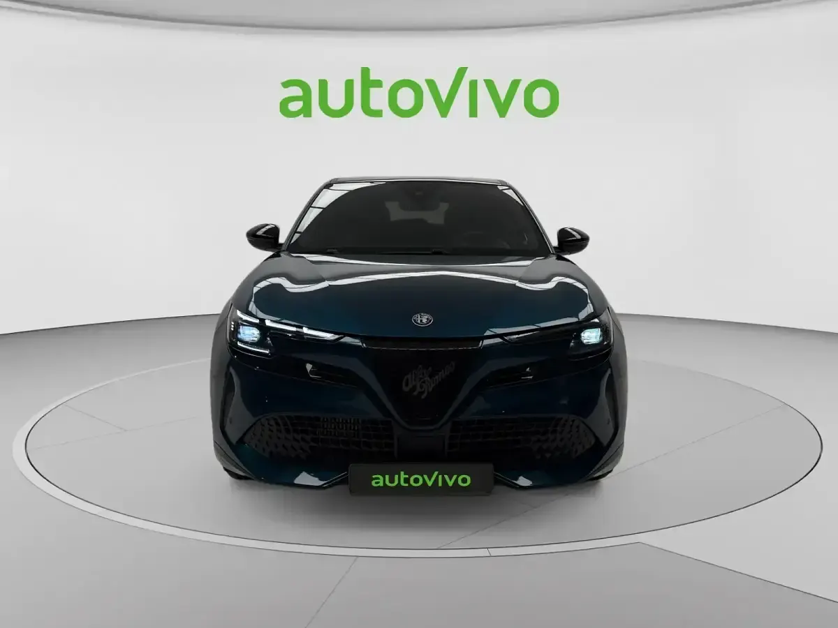 Usado Alfa Romeo Junior 136 CV (100 kW) 2025 Azul SUV