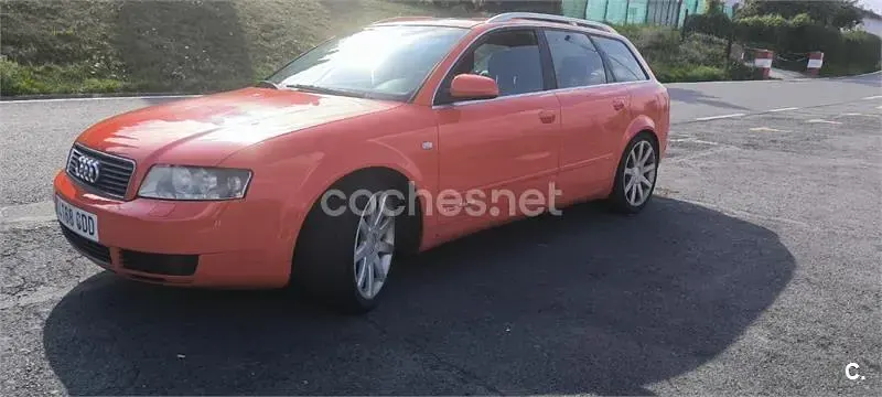 Usado Audi A4 S-Line 190 CV (139 kW) 2003 Rojo Familiar