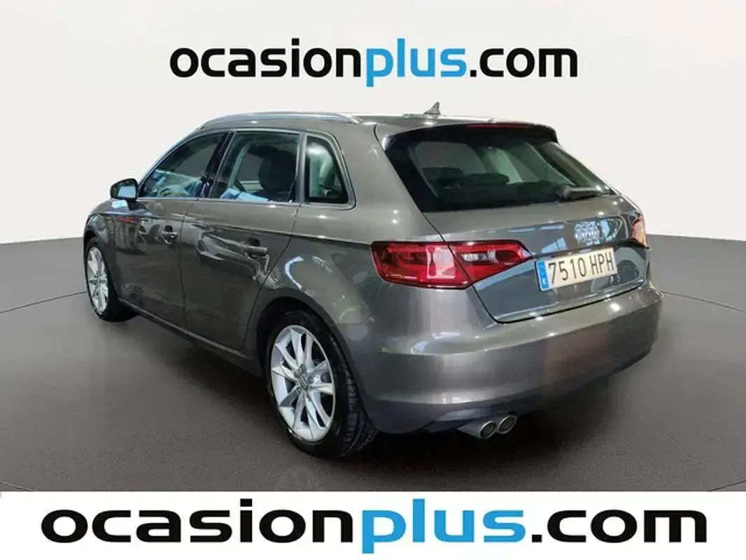 Usado Audi A3 Sportback Ambition 179 CV (131 kW) 2013 Gris Utilitario
