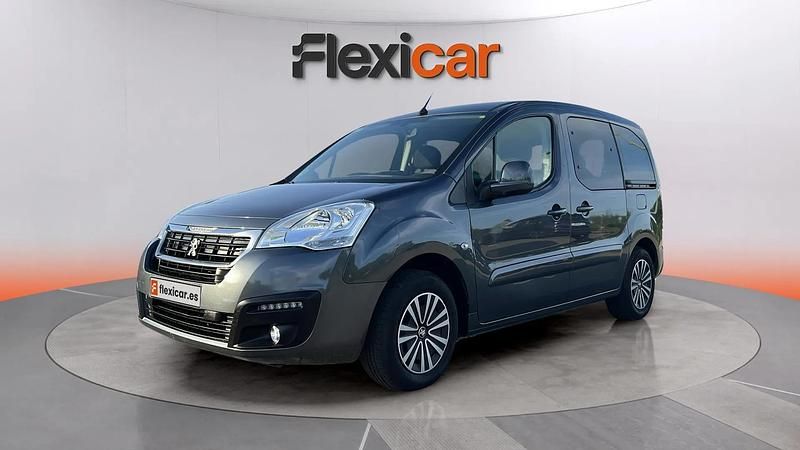 Usado Peugeot Partner Tepee Active 110 CV (80 kW) 2017 Gris Monovolumen