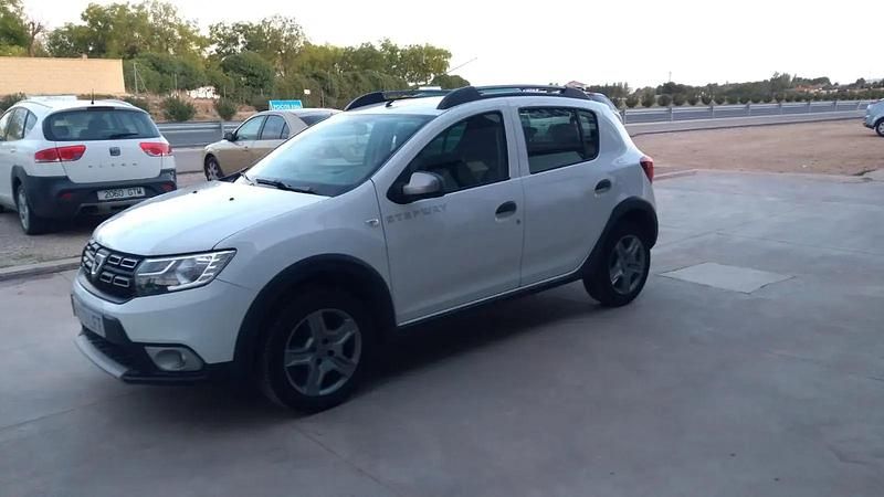 Usado Dacia Sandero Comfort 95 HP (69 kW) 2020 Branco