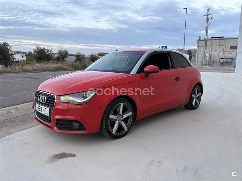 Rojo Usado 2011 Audi A1 Ambition Berlina | 5990 € (Super precio) - Imagen 1/4