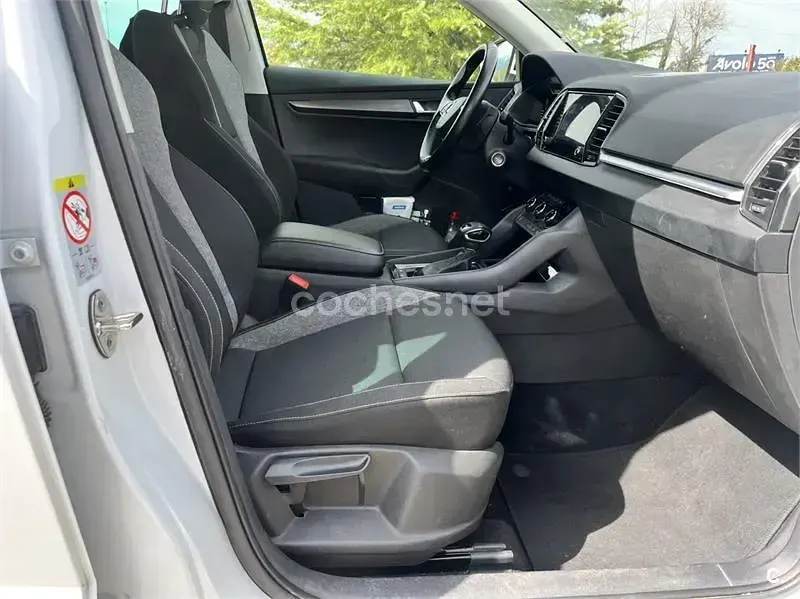 Usado Skoda Karoq 150 CV (110 kW) 2020 Blanco SUV