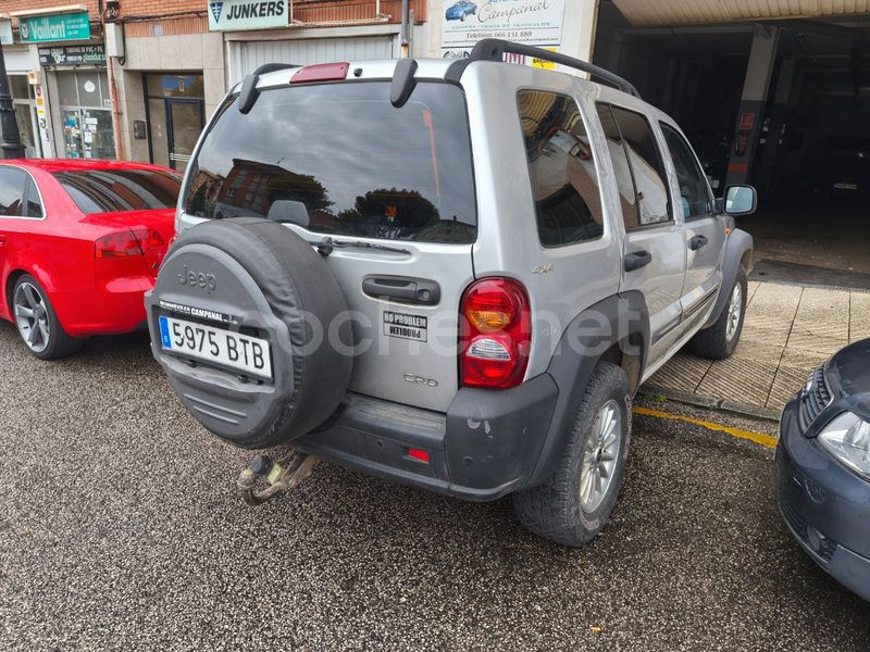 Usado Jeep Cherokee Sport 143 CV (105 kW) 2001 Gris / plata SUV