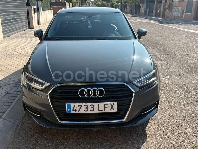 Gris / plata Usado 2020 Audi A3 Sportback g-tron Premium Berlina | 17.400 € - Imagen 1/4