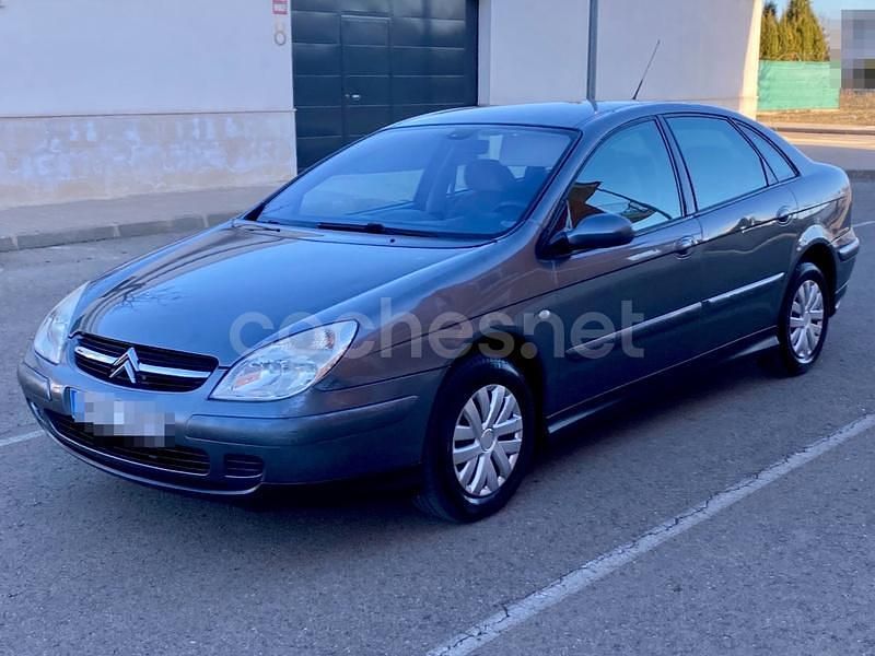 Usado Citroën C5 110 CV (80 kW) 2002 Gris / plata Berlina