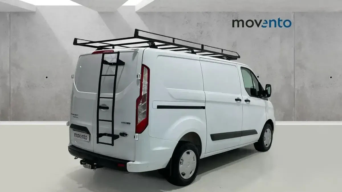Usado Ford Transit Custom Trend 130 CV (95 kW) 2022 Blanco Van
