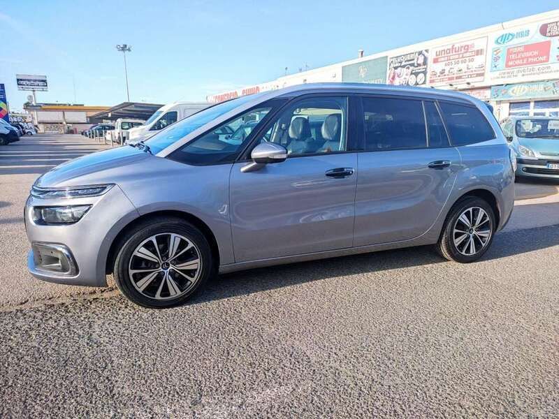 Usado Citroën Grand C4 Picasso Shine 120 CV (88 kW) 2016 Gris Monovolumen